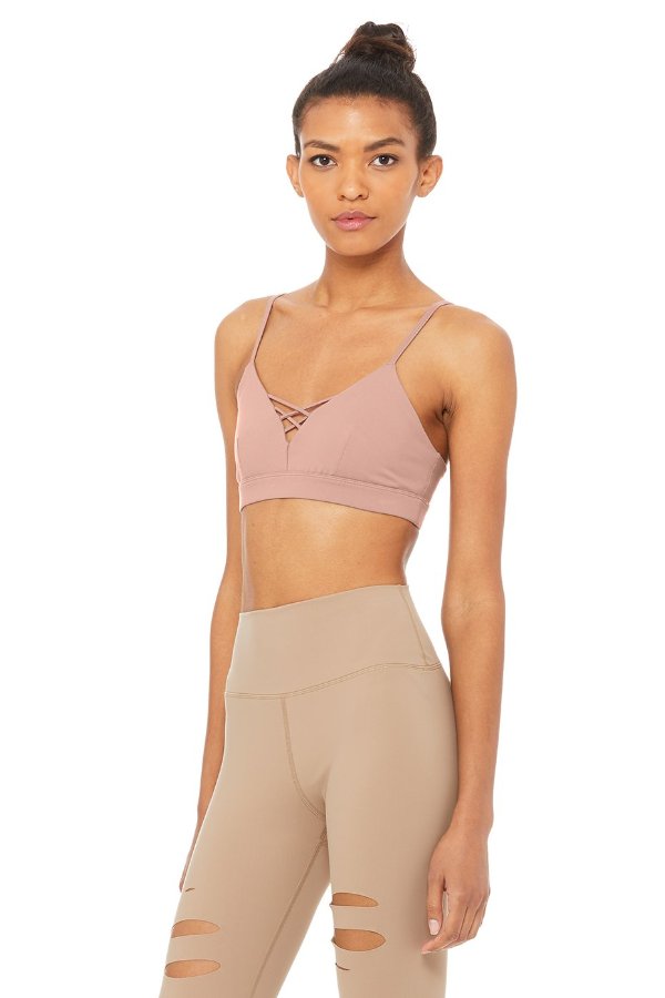 ALO Yoga Interlace Bra en Smokey Quartz - Tienda de yoga Sea Yogi