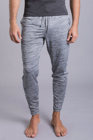 SEA YOGI // Dharma Pantalones hombre para Yoga de OHMME en Gris, Online Yoga Shop, frente