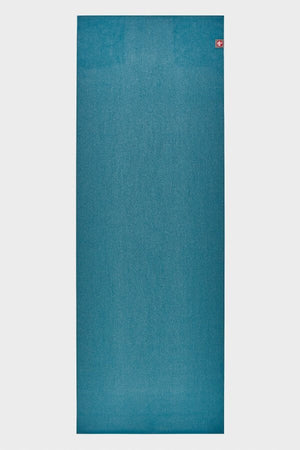SEA YOGI // Manduka eKO SuperLite Yoga mat, 1kg Bondi Blue, full