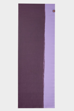 SEA YOGI // Sayan eKo Superlite travel yoga mat by Manduka, 1kg, Yoga online shop, spread out