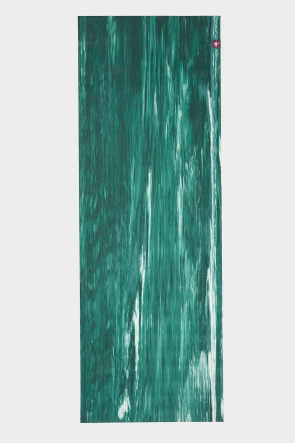 SEA YOGI // Steppe eKo Superlite travel yoga mat by Manduka, 1kg, Yoga online shop, spread