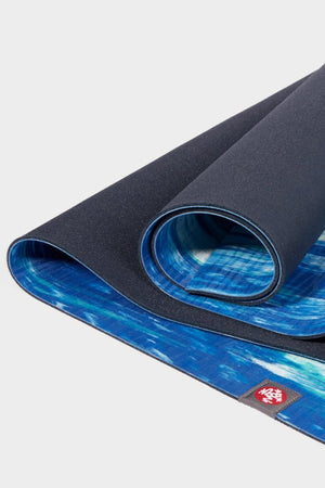 SEA YOGI // Kyanite Eko Yoga yoga mat in 4mm by Manduka, zoom