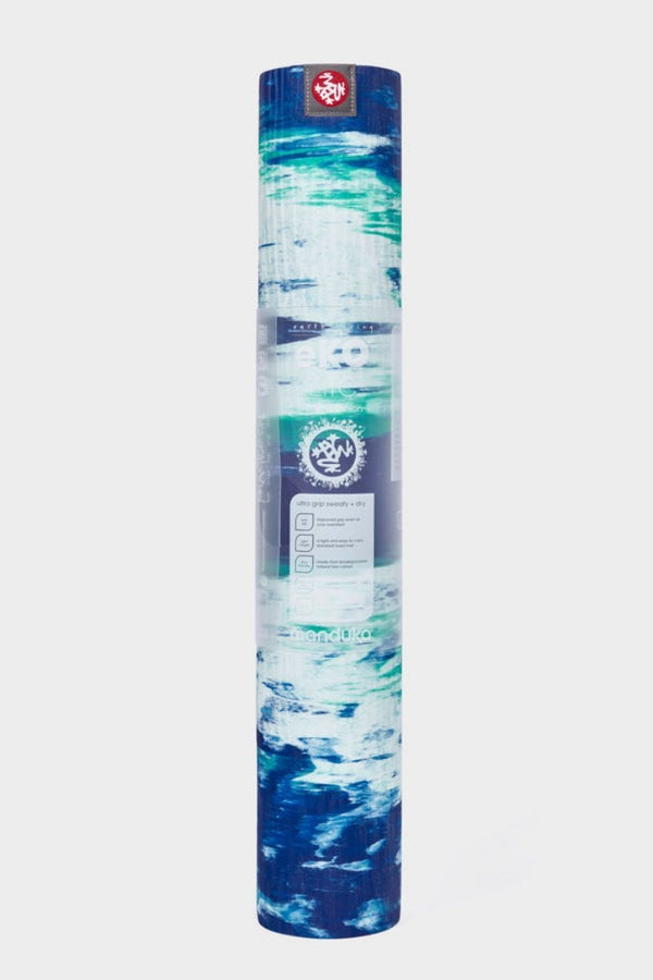 SEA YOGI // Kyanite Eko Yoga yoga mat in 4mm by Manduka, standing