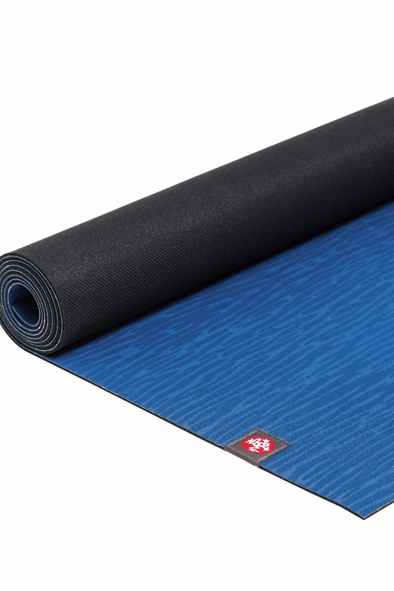 Manduka-eko-Lite-yoga-mat-4mm-Truth-Blue-flat-sea-yogi-mallorca