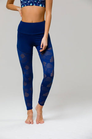 SEA YOGI // Honeycomb mallas en Azul de Onzie, frente