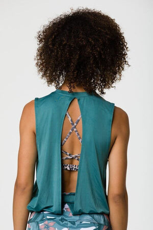 SEA YOGI// Onzie camiseta in play tank en pale cacti, detras