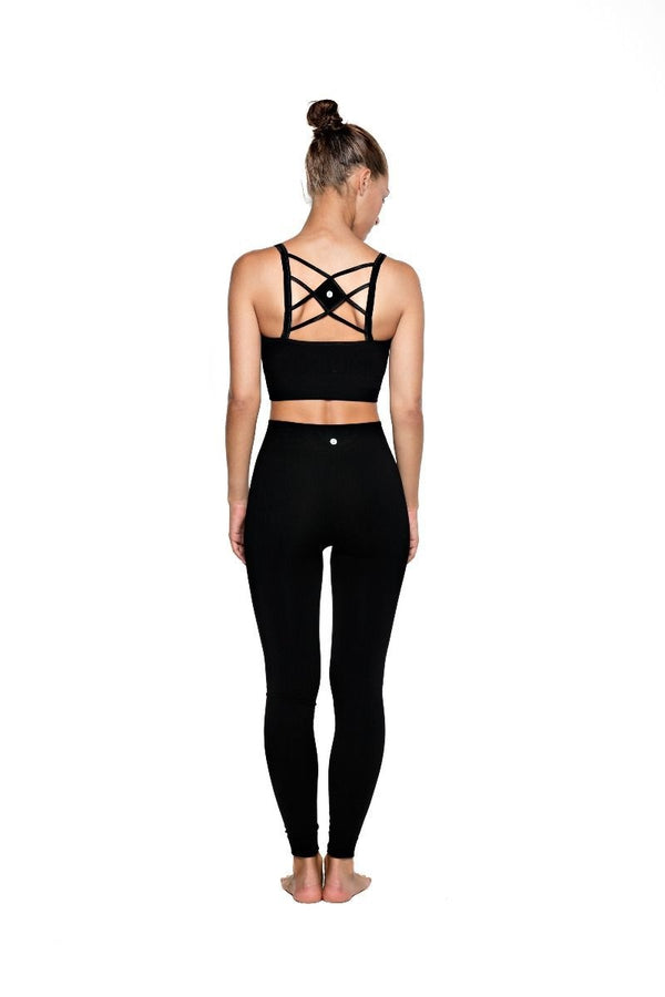 SEA YOGI // Run & Relax Multiple String sujetador en Beautiful negro, back