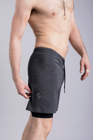 SEA YOGI // 2-Dogs Lined yoga shorts for men in Graphite Grey by Ohmme, Online Yoga Shop, right side