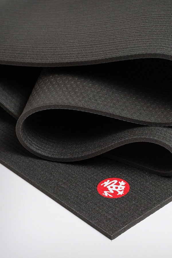 Manduka Pro Mat in Black colour and 5mm, close up image 